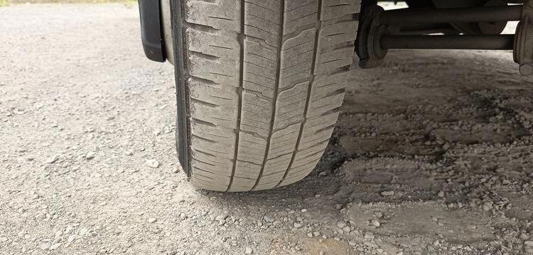 IVECO 35C12 BENNE SIMPLE CABINE COFFRE  EX-449-HB