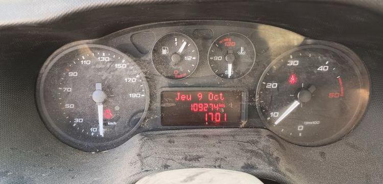 IVECO 35C12 – BENNE SIMPLE CABINE COFFRE  EX-796-LV