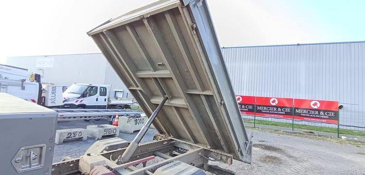 IVECO 35C12 – BENNE SIMPLE CABINE COFFRE  EX-796-LV