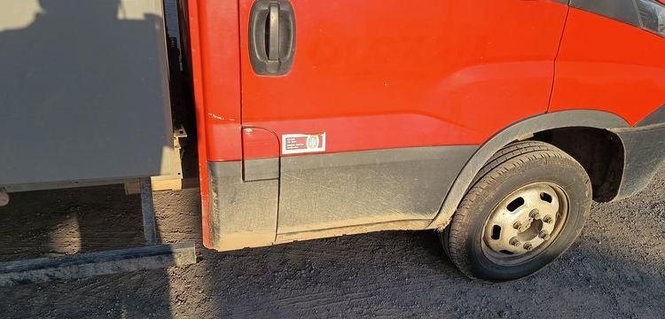 IVECO 35C12 – BENNE SIMPLE CABINE COFFRE  EX-796-LV