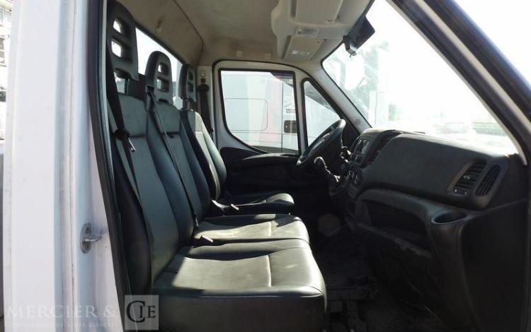 IVECO 35C12 BENNE SIMPLE CABINE COFFRE  FB-682-RG