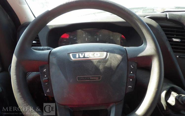 IVECO 35C12 BENNE SIMPLE CABINE COFFRE  FB-682-RG