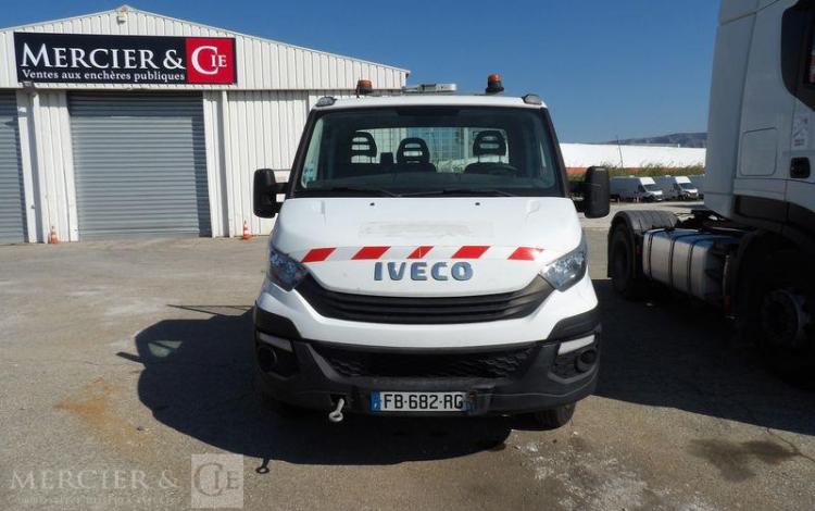 IVECO 35C12 BENNE SIMPLE CABINE COFFRE  FB-682-RG
