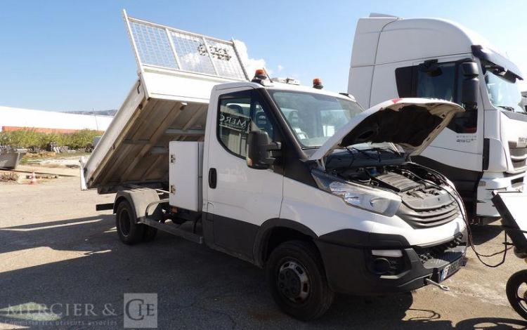 IVECO 35C12 BENNE SIMPLE CABINE COFFRE  FB-682-RG