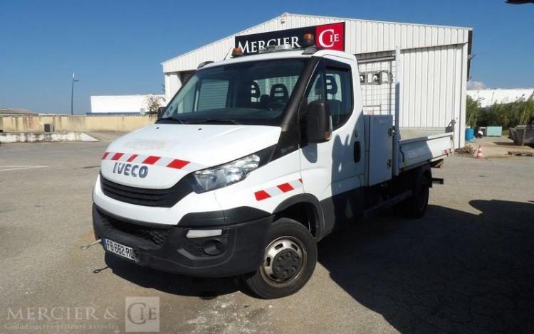 IVECO 35C12 BENNE SIMPLE CABINE COFFRE  FB-682-RG