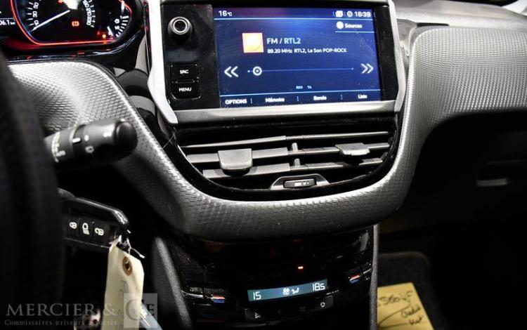 PEUGEOT 2008 1,2 PURETECH 130CH S&S BVM6 ROUGE FC-253-SW