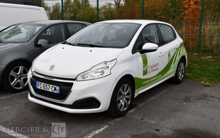 PEUGEOT 208  FC-657-CM