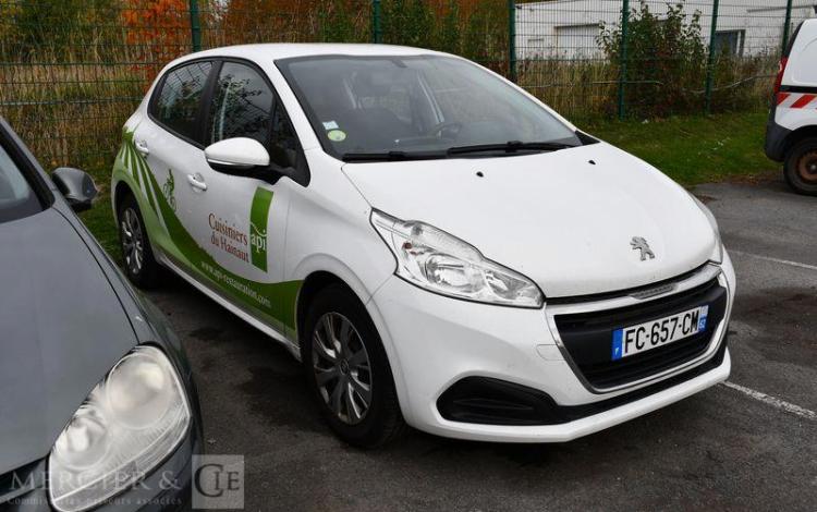 PEUGEOT 208  FC-657-CM