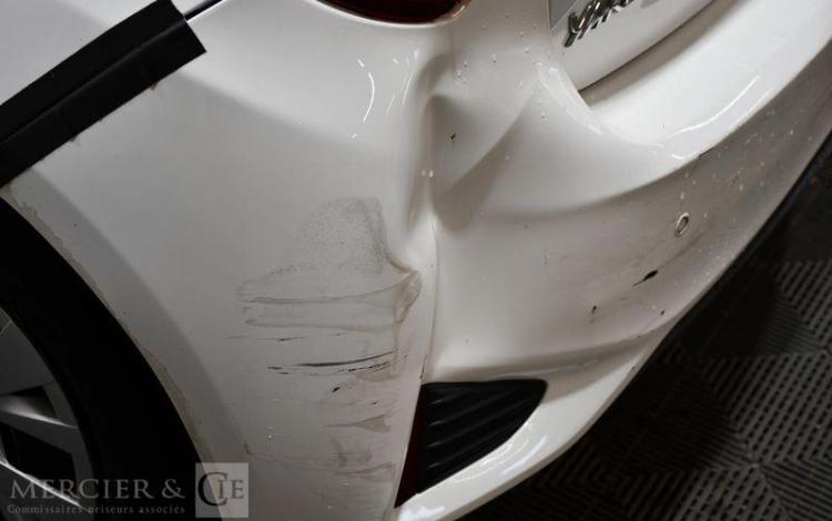 TOYOTA YARIS STE HYBRID BLANC FD-996-EG