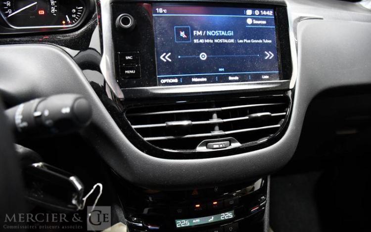 PEUGEOT 208 SOCIETE 1.2 PURETECH 80 PREMIUM PACK GRIS FF-788-GR