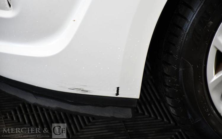 CITROEN C3 GENERATION-II 1.2 PURETECH 80CH EXCLUSIVE BLANC FG-105-GH