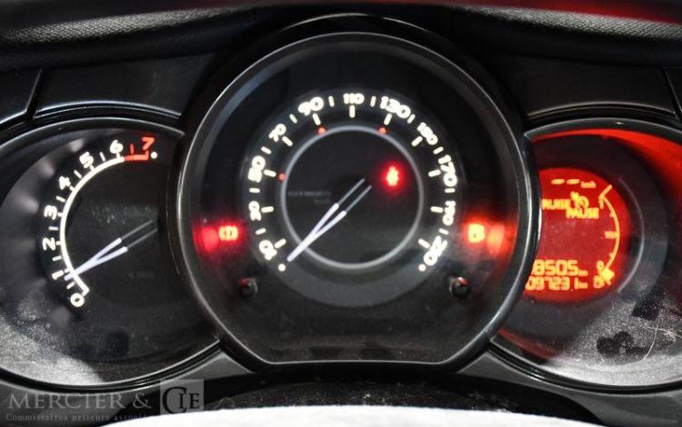 CITROEN C3 GENERATION-II 1.2 PURETECH 80CH EXCLUSIVE BLANC FG-105-GH