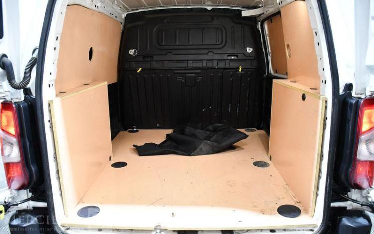 PEUGEOT PARTNER STD 100CH GRIP BLANC FG-235-QL