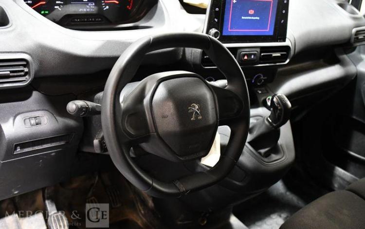 PEUGEOT PARTNER STD 100CH GRIP BLANC FG-235-QL