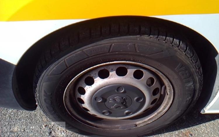 PEUGEOT EXPERT NACELLE LONG 120CH PREMIUM 10M 14H  FH-249-PT