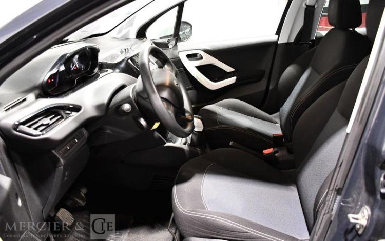 PEUGEOT 208 LIKE PURE TECH 68 GRIS FJ-131-GT
