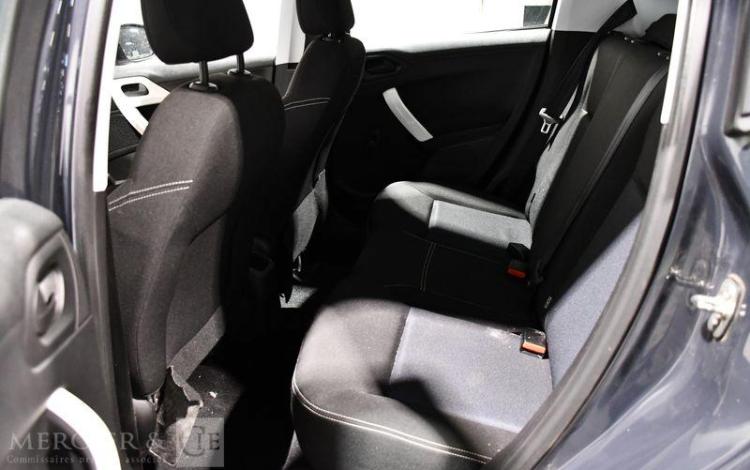 PEUGEOT 208 LIKE PURE TECH 68 GRIS FJ-131-GT