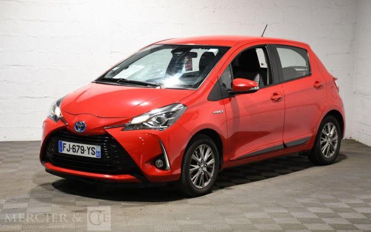 TOYOTA YARIS HYBRIDE 100H DYNAMIC 5P ROUGE FJ-679-YS