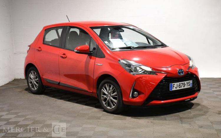 TOYOTA YARIS HYBRIDE 100H DYNAMIC 5P ROUGE FJ-679-YS