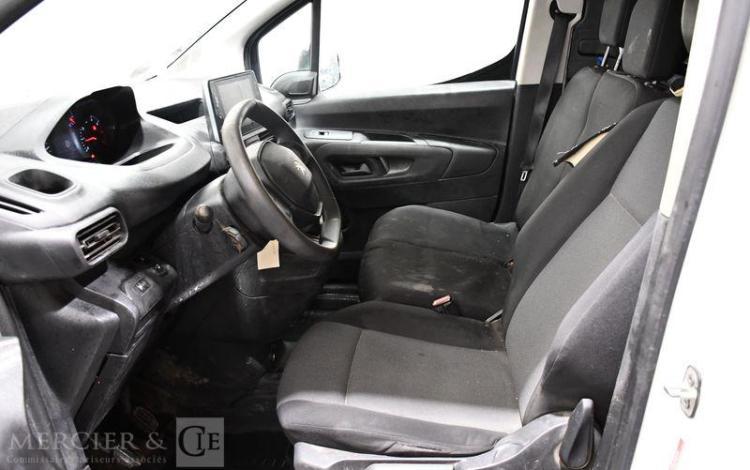 PEUGEOT PARTNER STD 100CH GRIP BLANC FK-033-GN