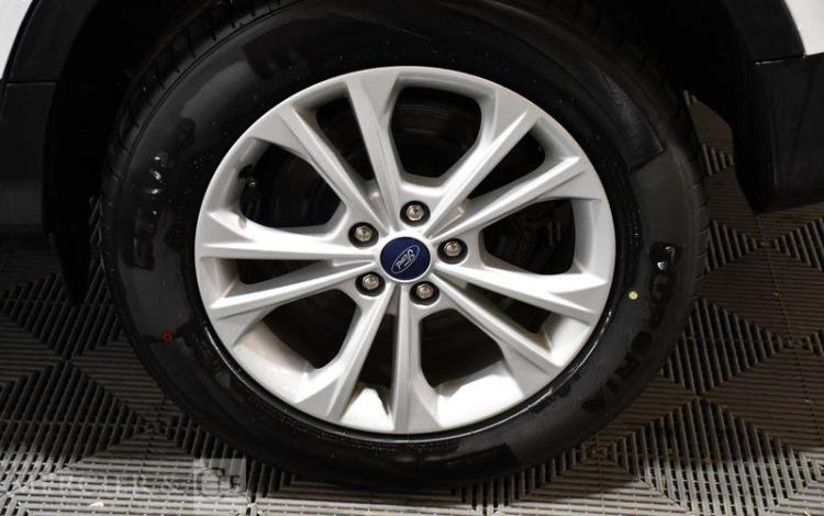 FORD KUGA A,E  D120 TITANIUM 2M BLANC FK-857-WF