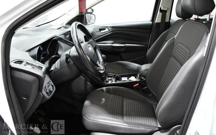 FORD KUGA A,E  D120 TITANIUM 2M BLANC FK-857-WF