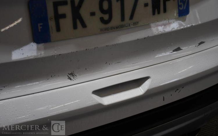 FORD KUGA 2 A,E D120 TITANIUM 2M BLANC FK-917-WF