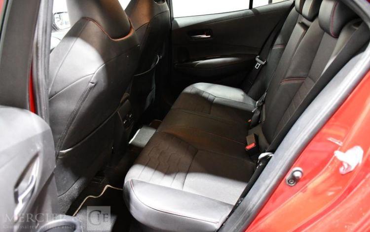 TOYOTA COROLLA ROUGE FL-232-AE