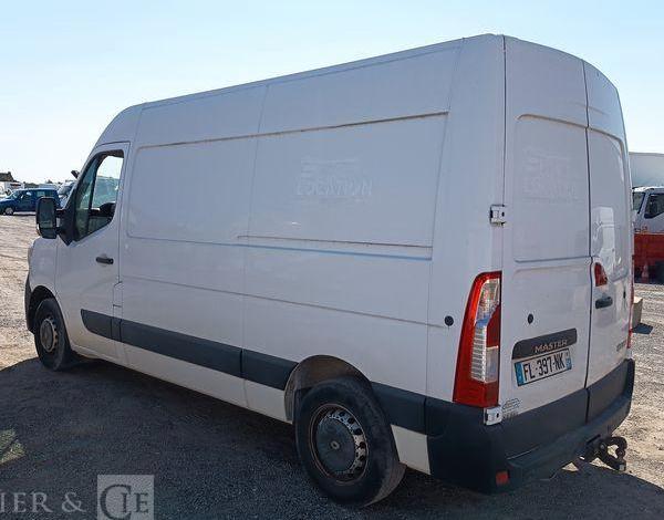 RENAULT MASTER 3 TRACTION FOURGON 2,3 DCI 16V 136 CV – DIESEL – 66745 KMS – ANNEE 2019 BLANC FL-397-NK