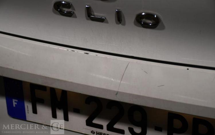 RENAULT CLIO ZEN TCE 100 BLANC FM-229-PR