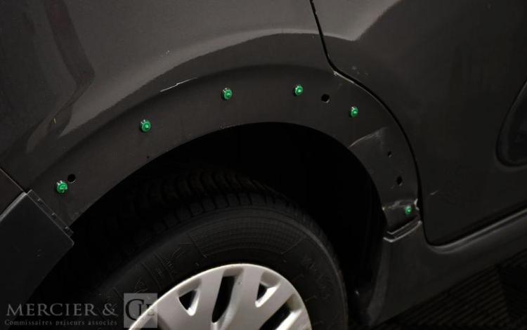 CITROEN C3 1,2 PURETECH GRIS FN-014-LA
