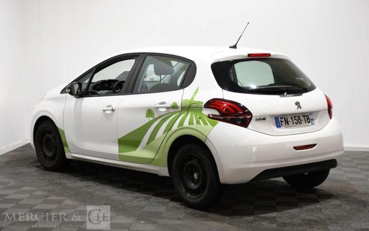 PEUGEOT 208 BLANC FN-158-TB
