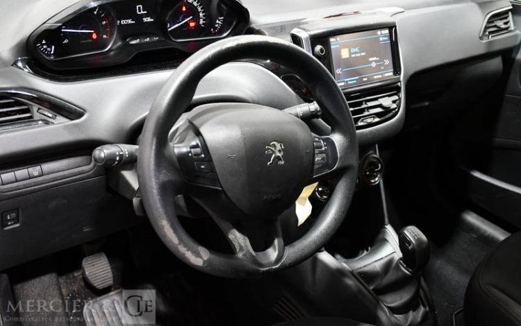 PEUGEOT 208 BLANC FN-158-TB