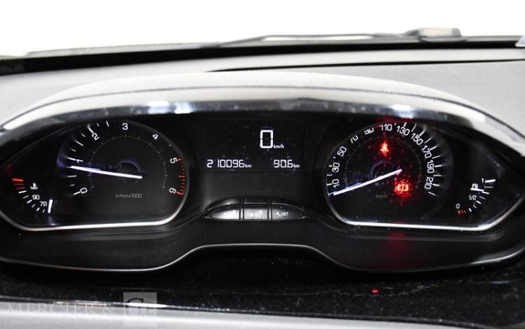 PEUGEOT 208 BLANC FN-158-TB