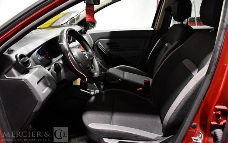 DACIA Duster ESSENTIEL BLUE DCI 115 4X2 ROUGE FN-253-TL