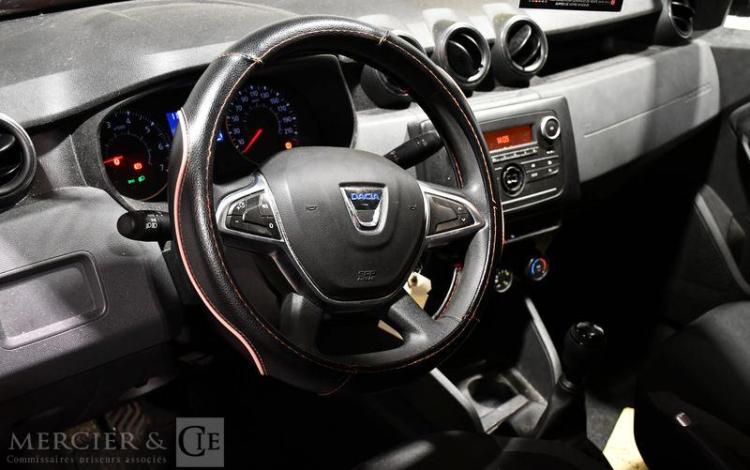 DACIA Duster ESSENTIEL BLUE DCI 115 4X2 ROUGE FN-253-TL