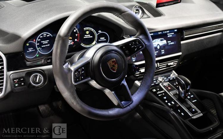 PORSCHE CAYENNE COUPE 3,0 V6 E-HYBRID GRIS FN-929-WM