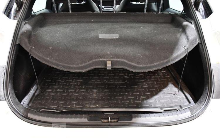 TOYOTA COROLLA BLANC FQ-537-VT