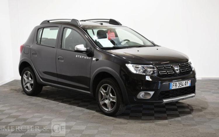 DACIA SANDERO STEPWAY 0.9 TCE 90 NOIR FR-394-AY