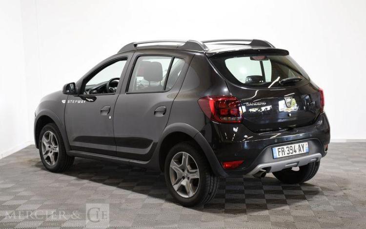 DACIA SANDERO STEPWAY 0.9 TCE 90 NOIR FR-394-AY