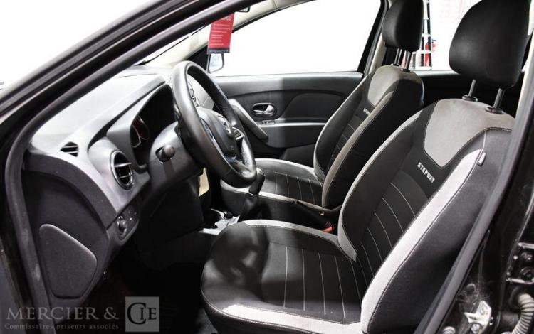 DACIA SANDERO STEPWAY 0.9 TCE 90 NOIR FR-394-AY