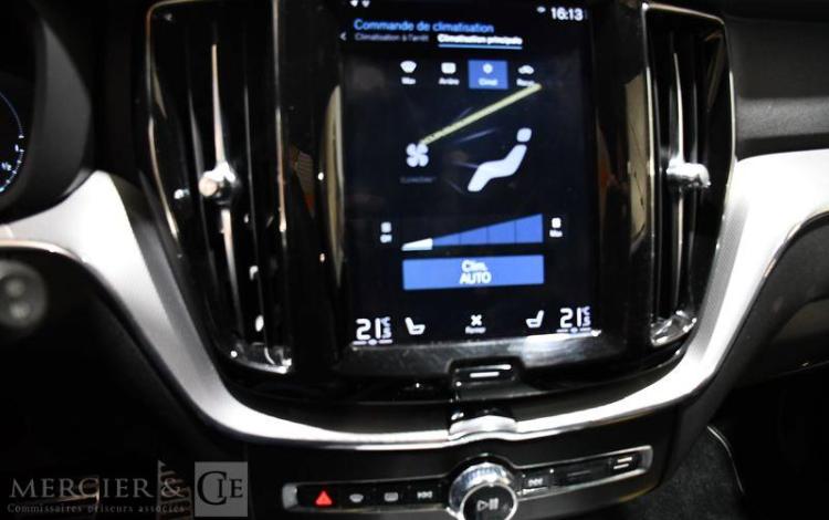 VOLVO XC60 T8 R-DESIGN NOIR FR-633-LT