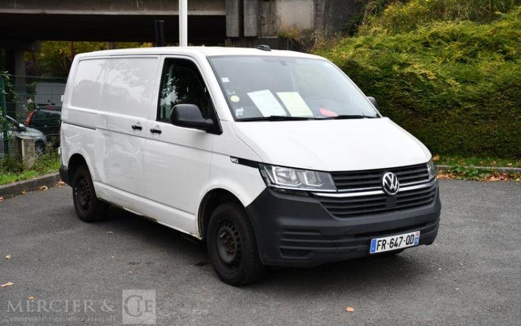 VOLKSWAGEN TRANSPORTER BLANC FR-647-QD