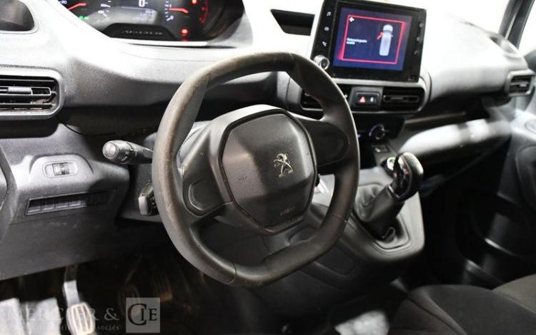 PEUGEOT PARTNER STD 100CH GRIP BLANC FR-684-WV