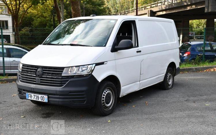 VOLKSWAGEN TRANSPORTER BLANC FR-739-QD