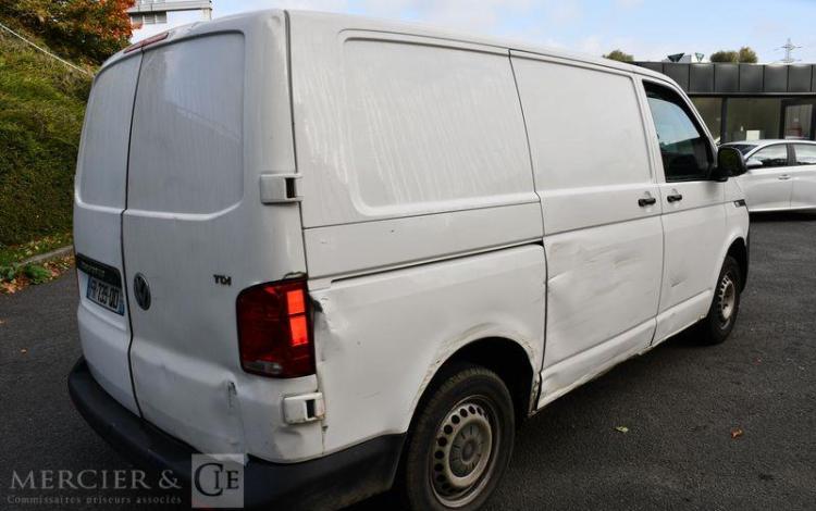 VOLKSWAGEN TRANSPORTER BLANC FR-739-QD