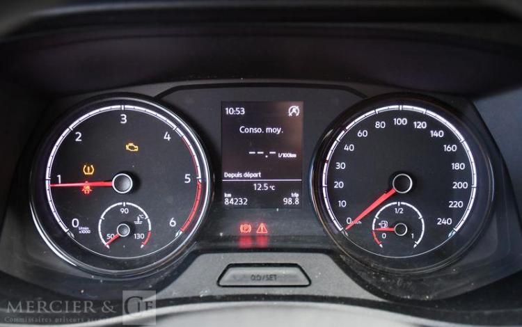 VOLKSWAGEN TRANSPORTER BLANC FR-739-QD