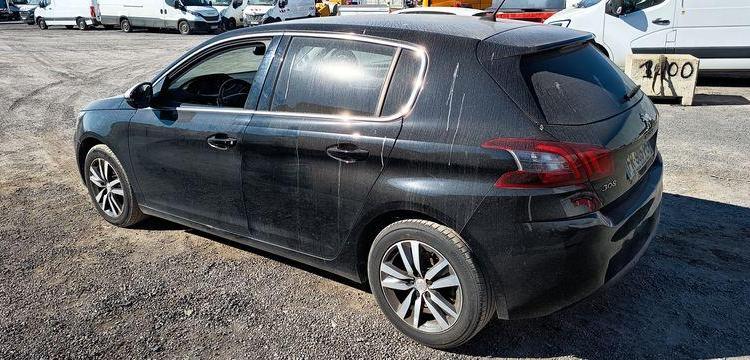 PEUGEOT 308 II (T9) PHASE 2 1.5 BLUEHDi 16V EAT8 S&S 130 CV BOITE AUTO – 113817 KMS NOIR FR-905-PE
