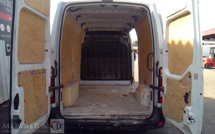 RENAULT MASTER 2.3 DCI 16V 136CV BLANC FR-975-LB