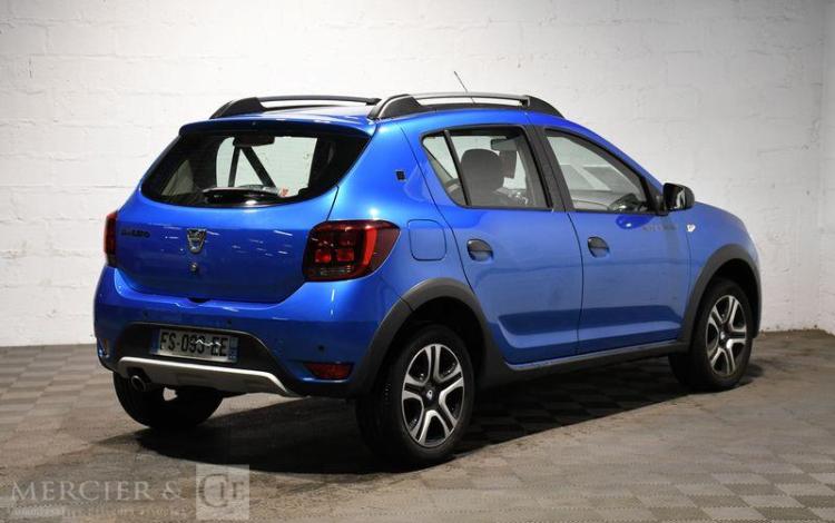 DACIA SANDERO BLUEDCI 95CH 15 ANS 5P BLEU FS-093-EE
